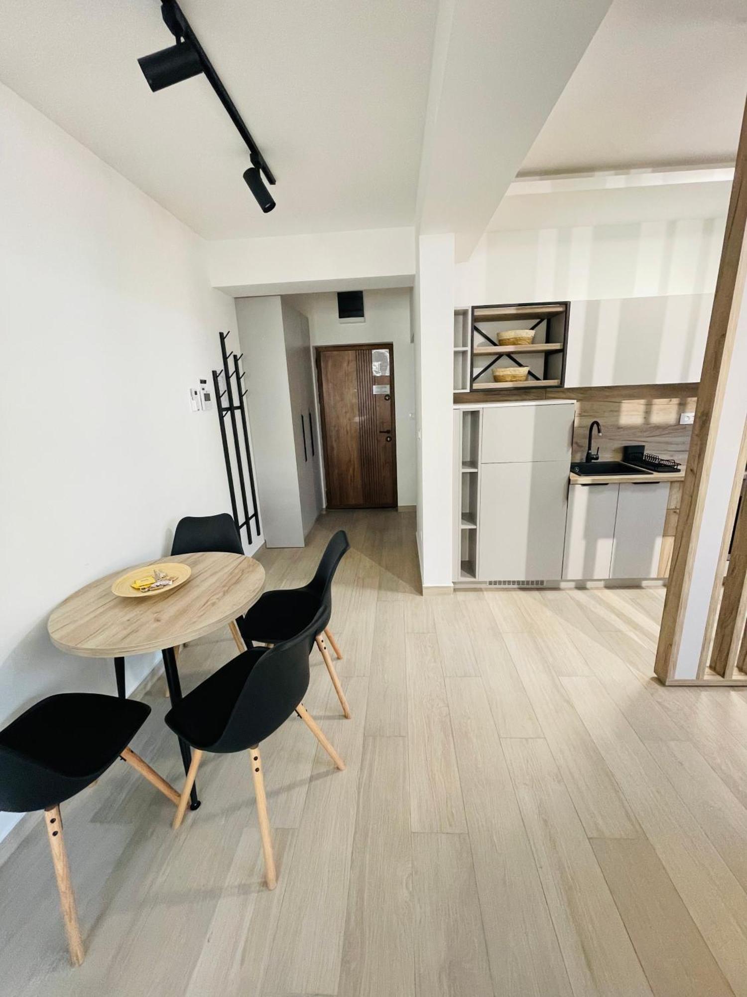 Dora Family Apartments בודווה מראה חיצוני תמונה